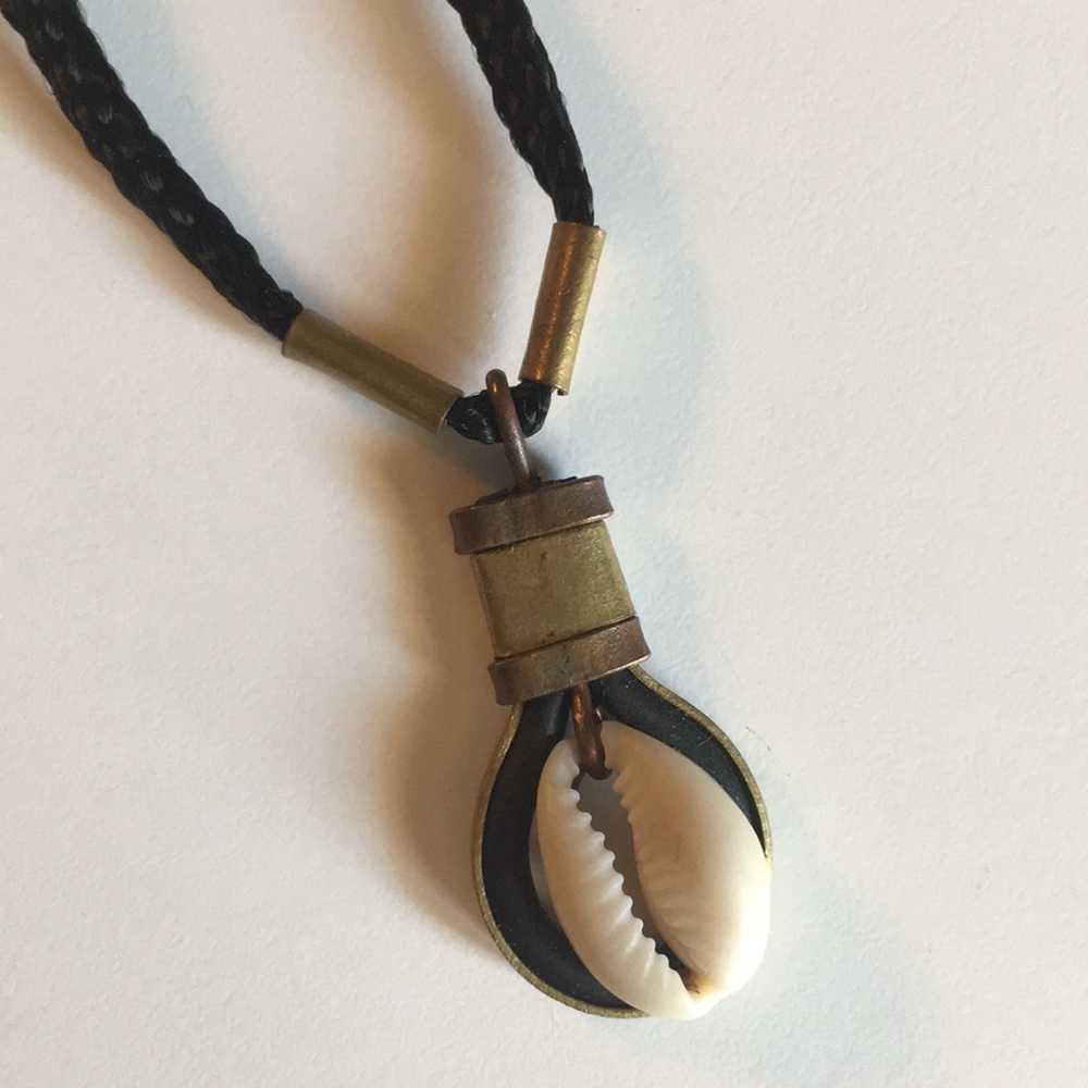 FREE W BUNDLE Seashell + brass necklace